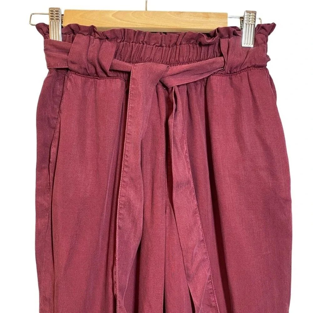 Sneak Peak high waisted